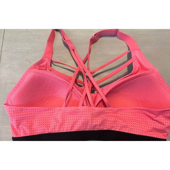 Victoria's Secret‎ Lightweight Sport Bra Pink Medium Support Cross Straps 36B - Picture 4 of 9